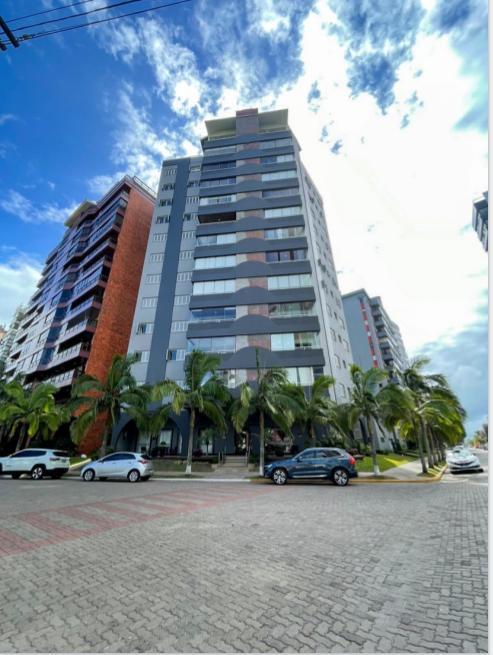 Apartamento 3 Dormitórios