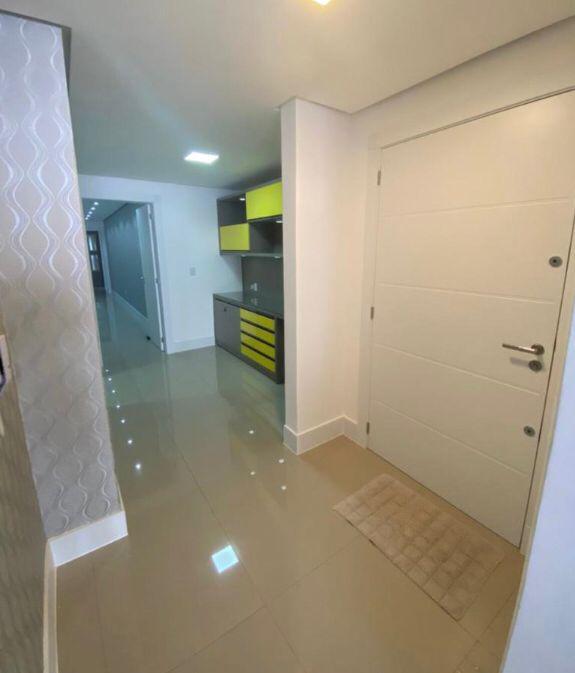 Apartamento 4 Dormitórios