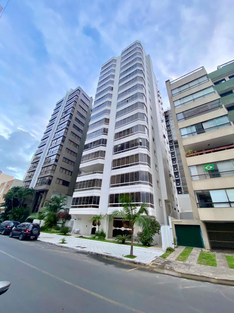 Apartamento 3 Dormitórios