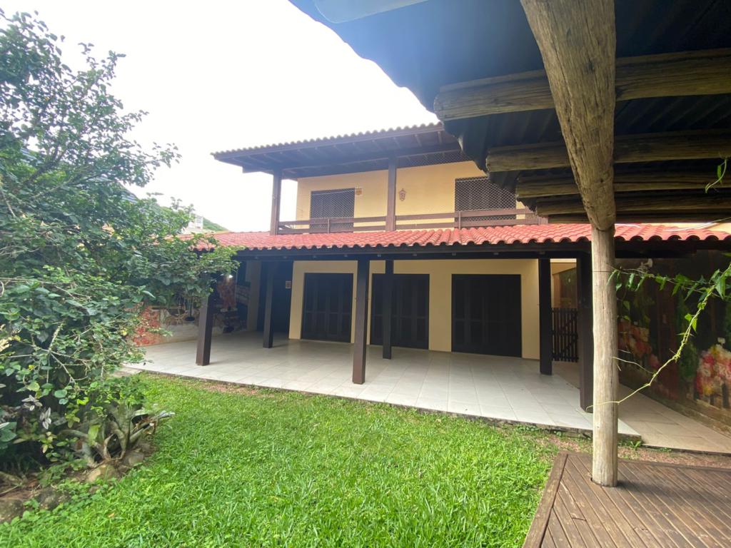 Casa 4 Dormitórios