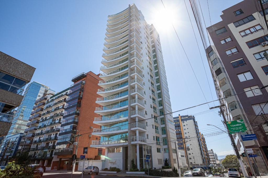 Apartamento 3 Dormitórios