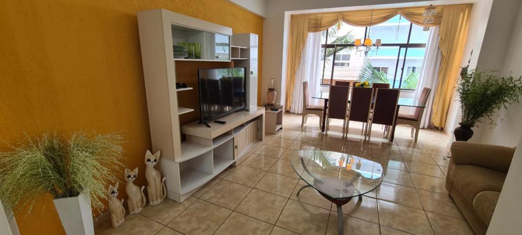 Apartamento 3 Dormitórios