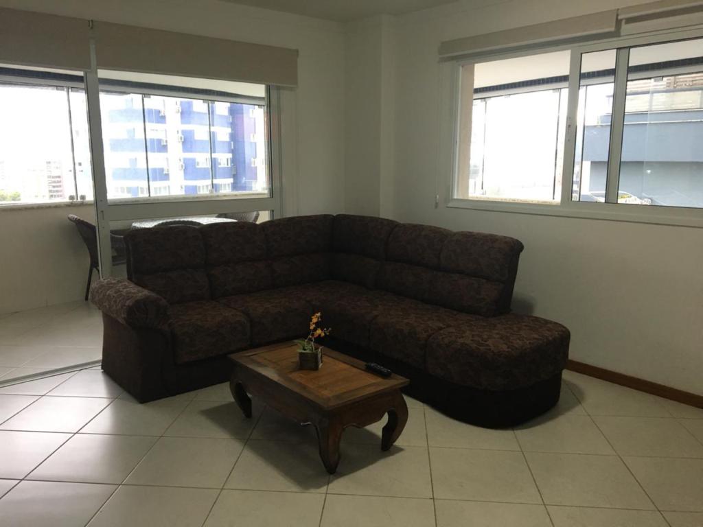 Apartamento 3 Dormitórios