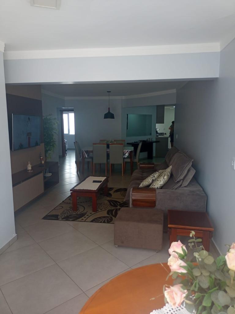 Apartamento 3 Dormitórios