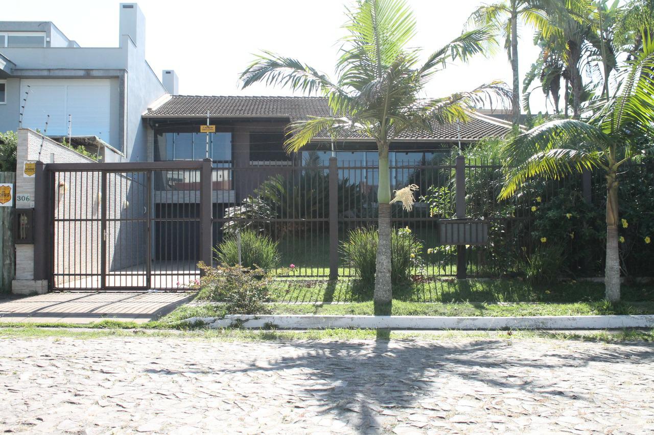 Casa 4 Dormitórios