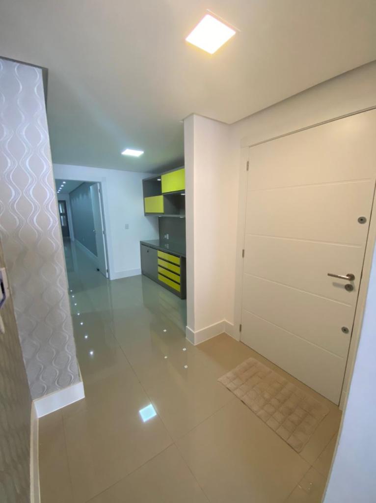 Apartamento 4 Dormitórios