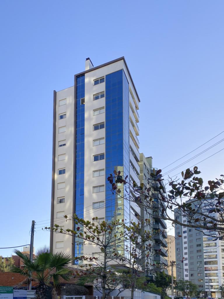 Apartamento 3 Dormitórios